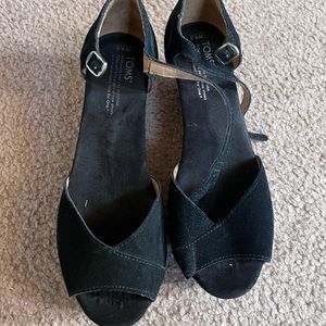 Toms wedges
